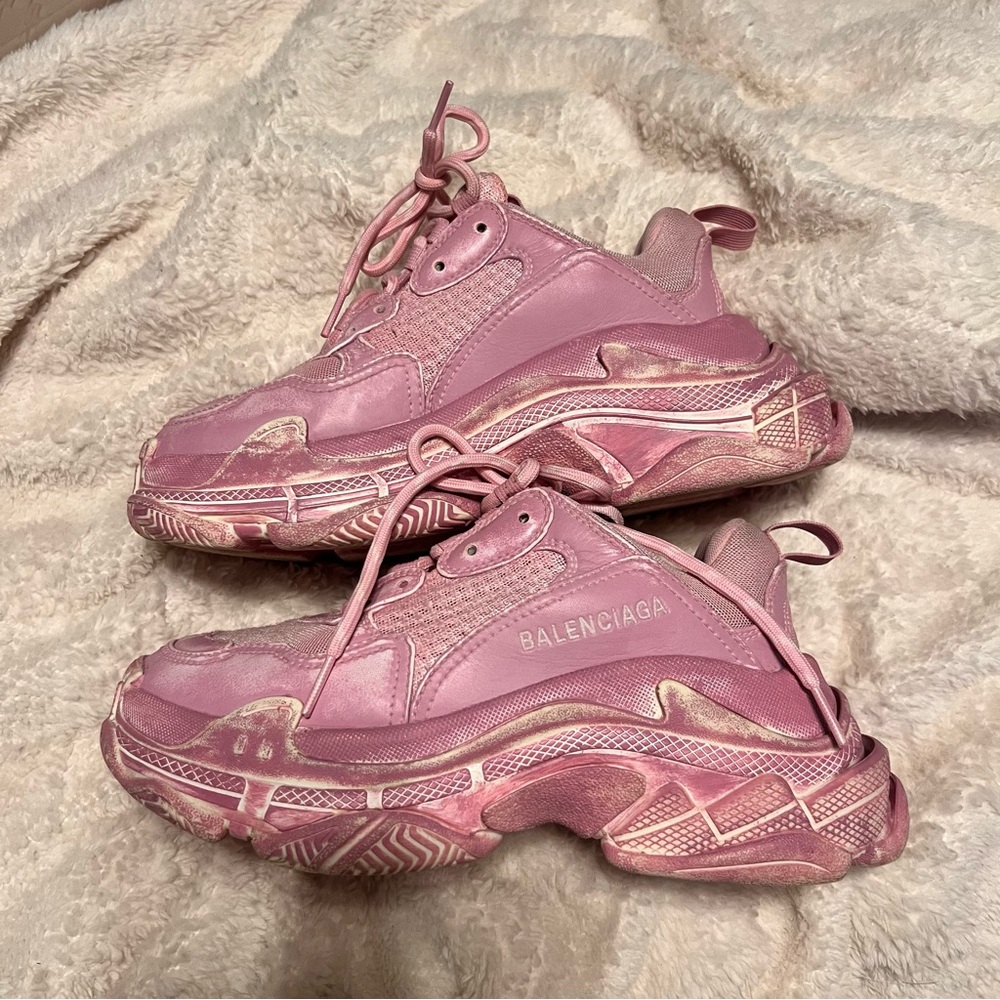 Balenciaga Womens Triple S Sneaker Light Pink Size EU36 US 6